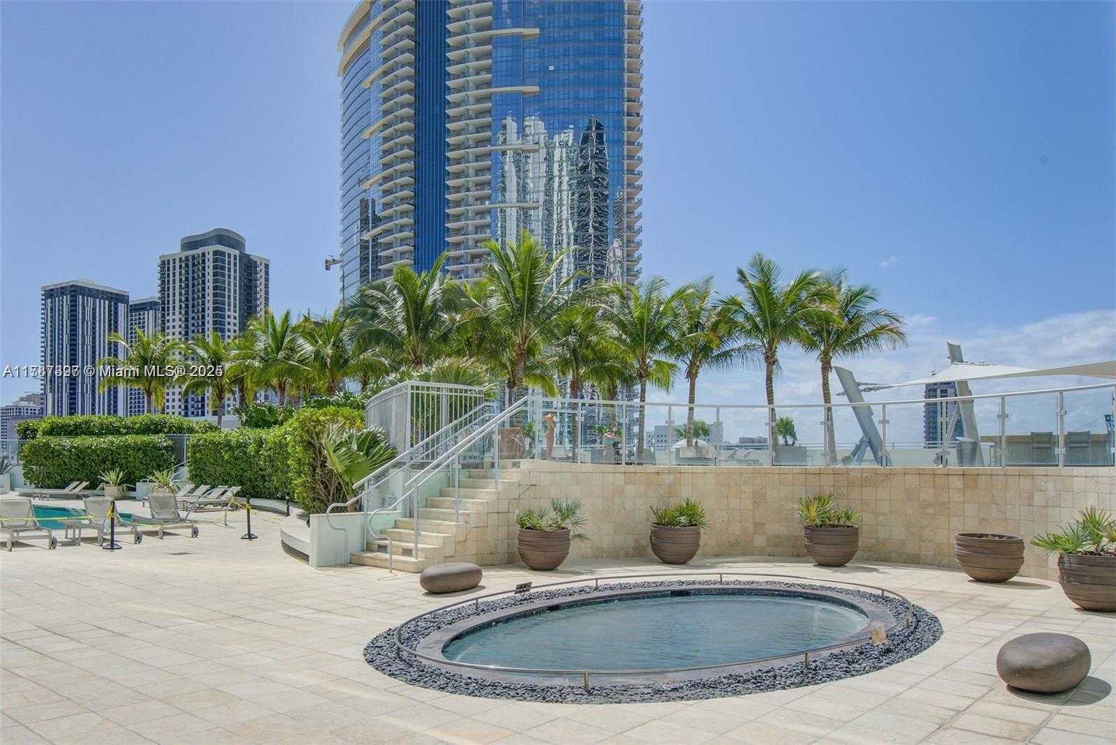 Small Image of 900 BISCAYNE BLVD #2410, Miami Number 34