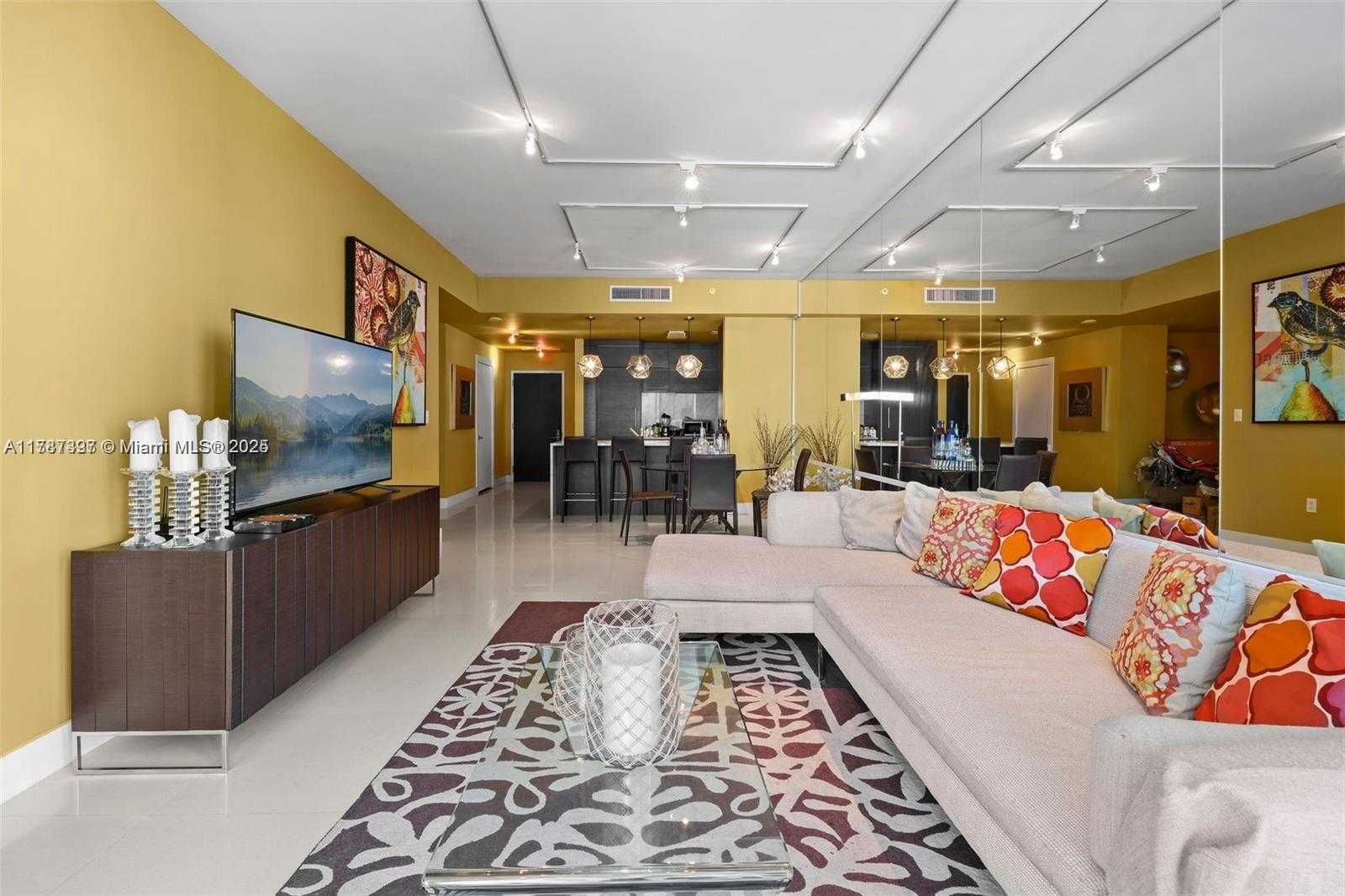 Small Image of 900 BISCAYNE BLVD #2410, Miami Number 8