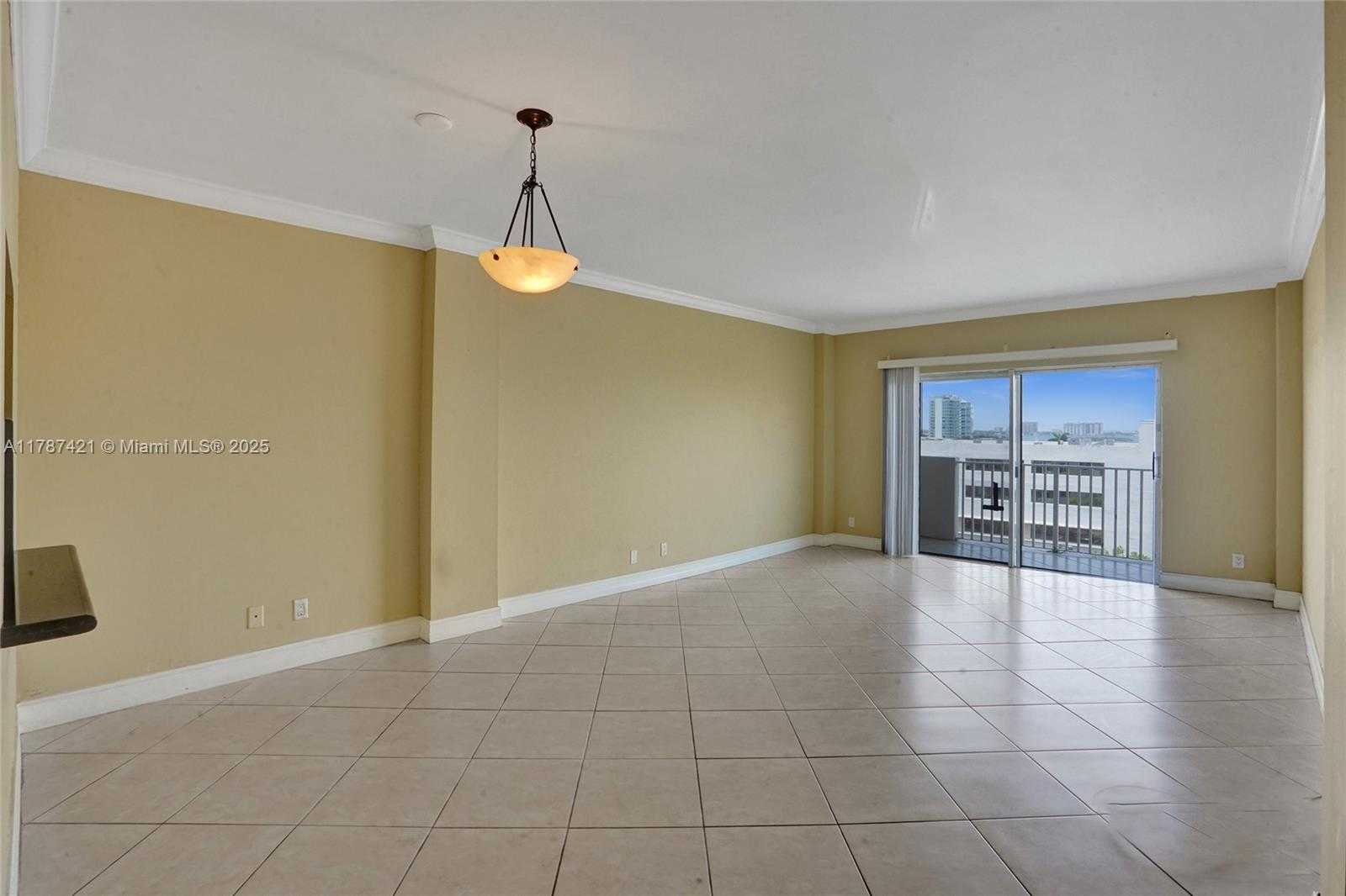 Small Image of 1455 NORTH TREASURE DR #7F, North Bay Village Number 2
