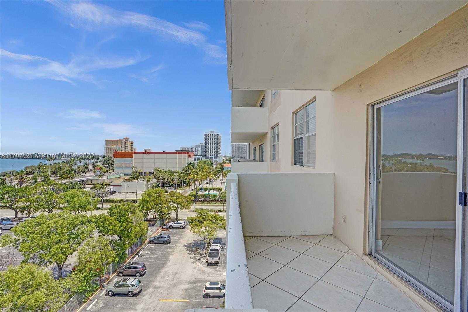 Small Image of 1455 NORTH TREASURE DR #7F, North Bay Village Number 21