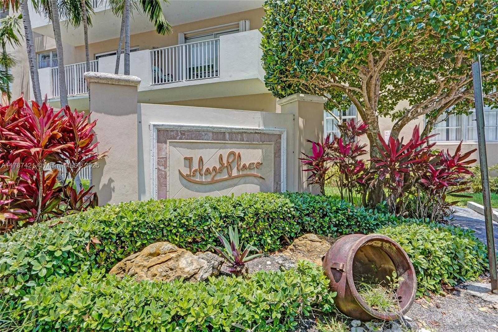 Small Image of 1455 NORTH TREASURE DR #7F, North Bay Village Number 27