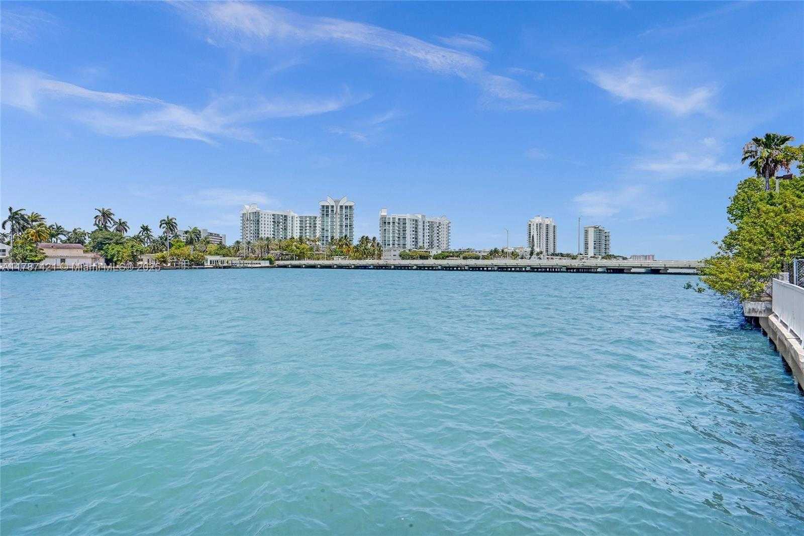 Small Image of 1455 NORTH TREASURE DR #7F, North Bay Village Number 31
