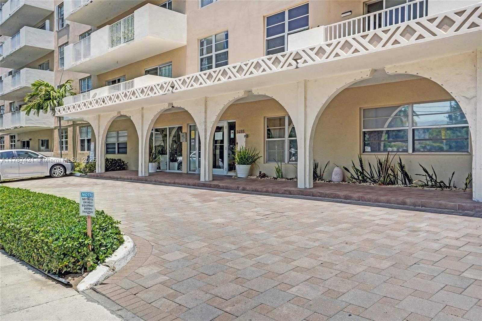 Small Image of 1455 NORTH TREASURE DR #7F, North Bay Village Number 34