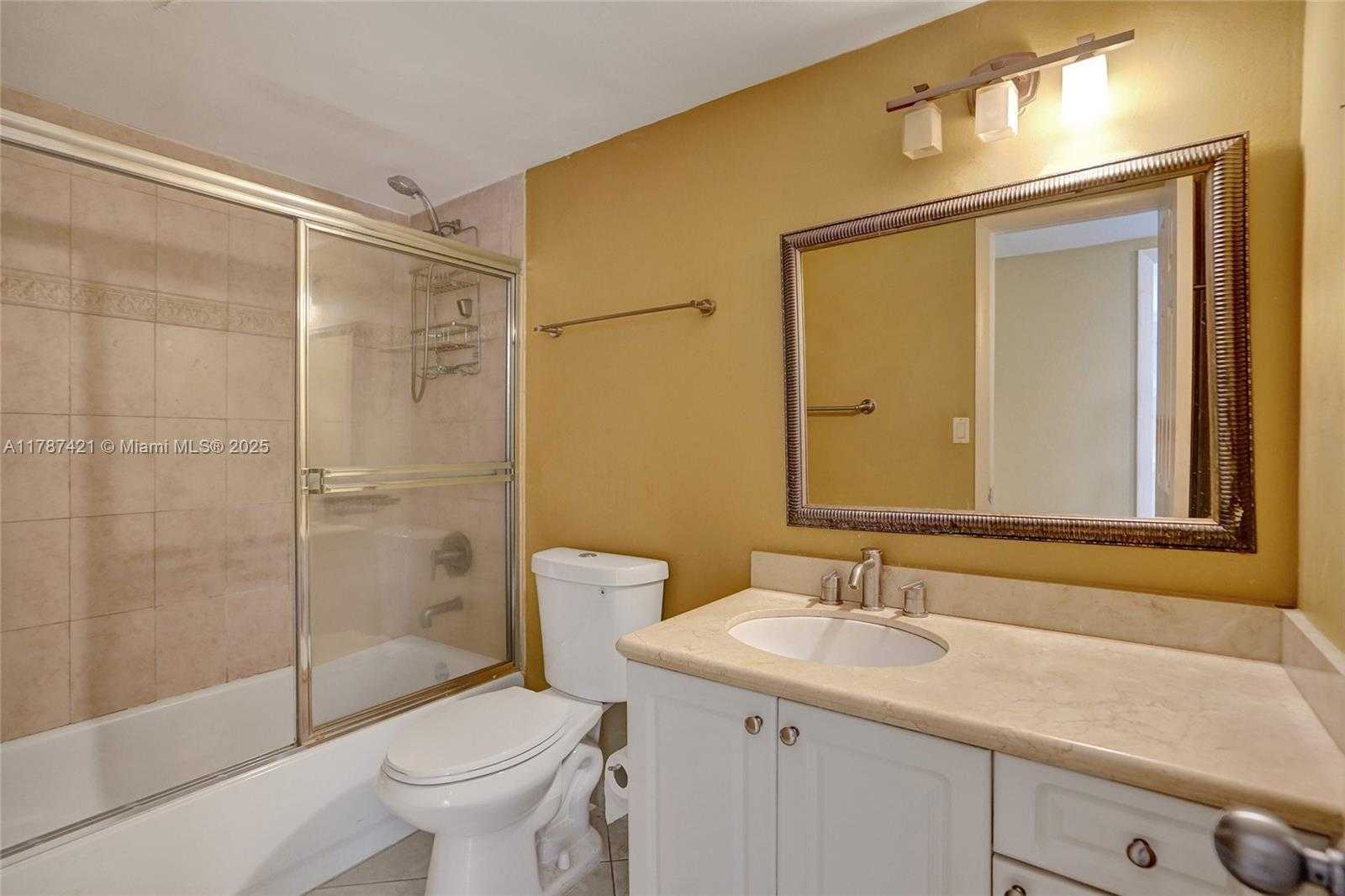 Small Image of 1455 NORTH TREASURE DR #7F, North Bay Village Number 8