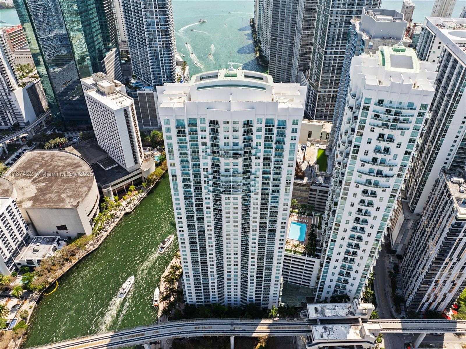 Small Image of 31 SOUTH EAST 5 ST #1009, Miami Number 27