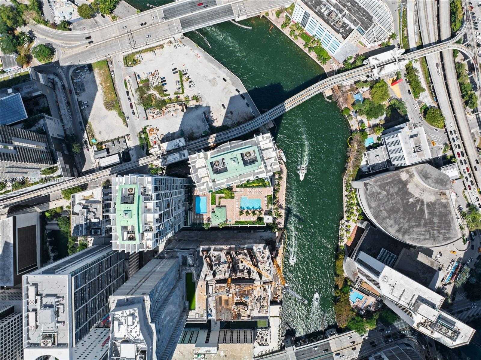 Small Image of 31 SOUTH EAST 5 ST #1009, Miami Number 28