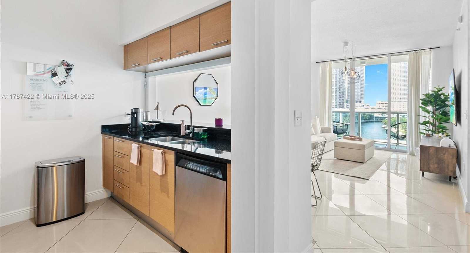 Small Image of 31 SOUTH EAST 5 ST #1009, Miami Number 6