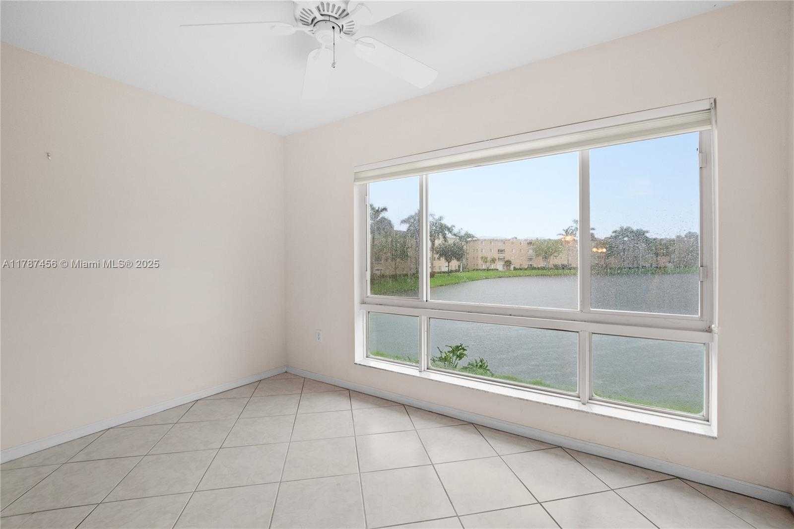 Small Image of 12547 IMPERIAL ISLE DR #204, Boynton Beach Number 5