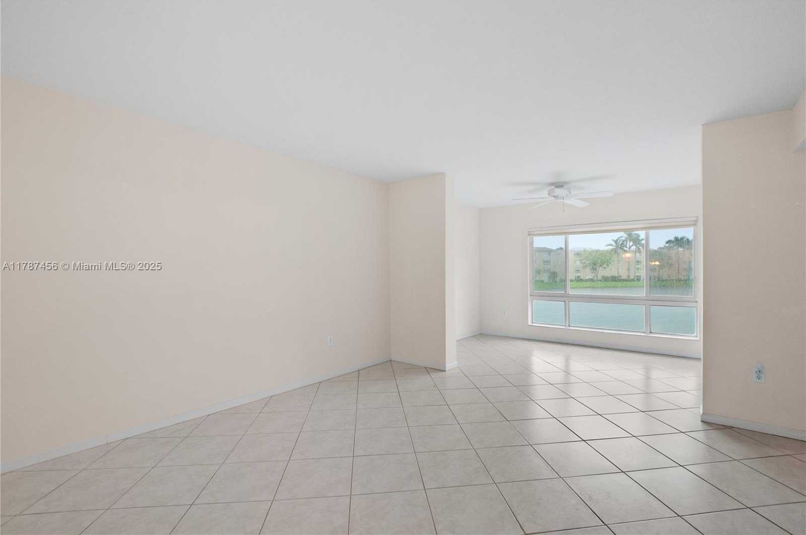 Small Image of 12547 IMPERIAL ISLE DR #204, Boynton Beach Number 6