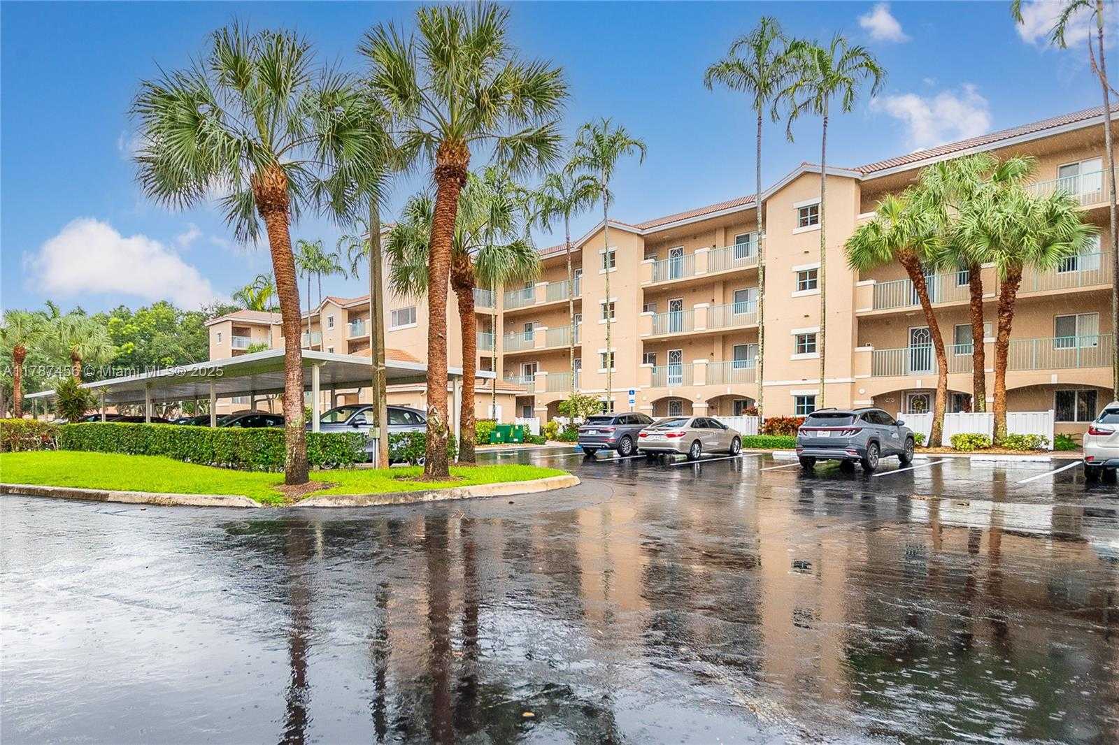 Small Image of 12547 IMPERIAL ISLE DR #204, Boynton Beach Number 7