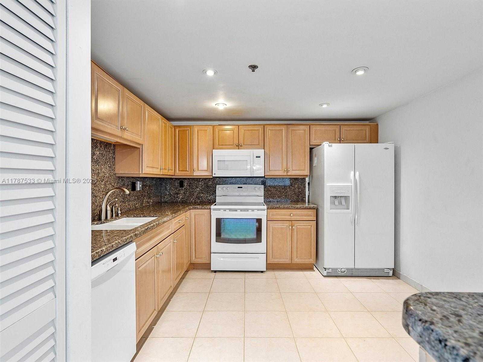 Small Image of 210 174TH ST #2005, Sunny Isles Beach Number 13