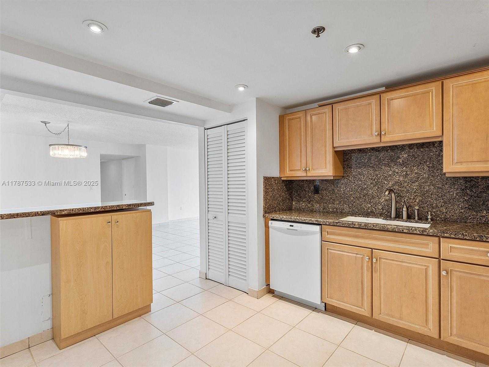 Small Image of 210 174TH ST #2005, Sunny Isles Beach Number 16