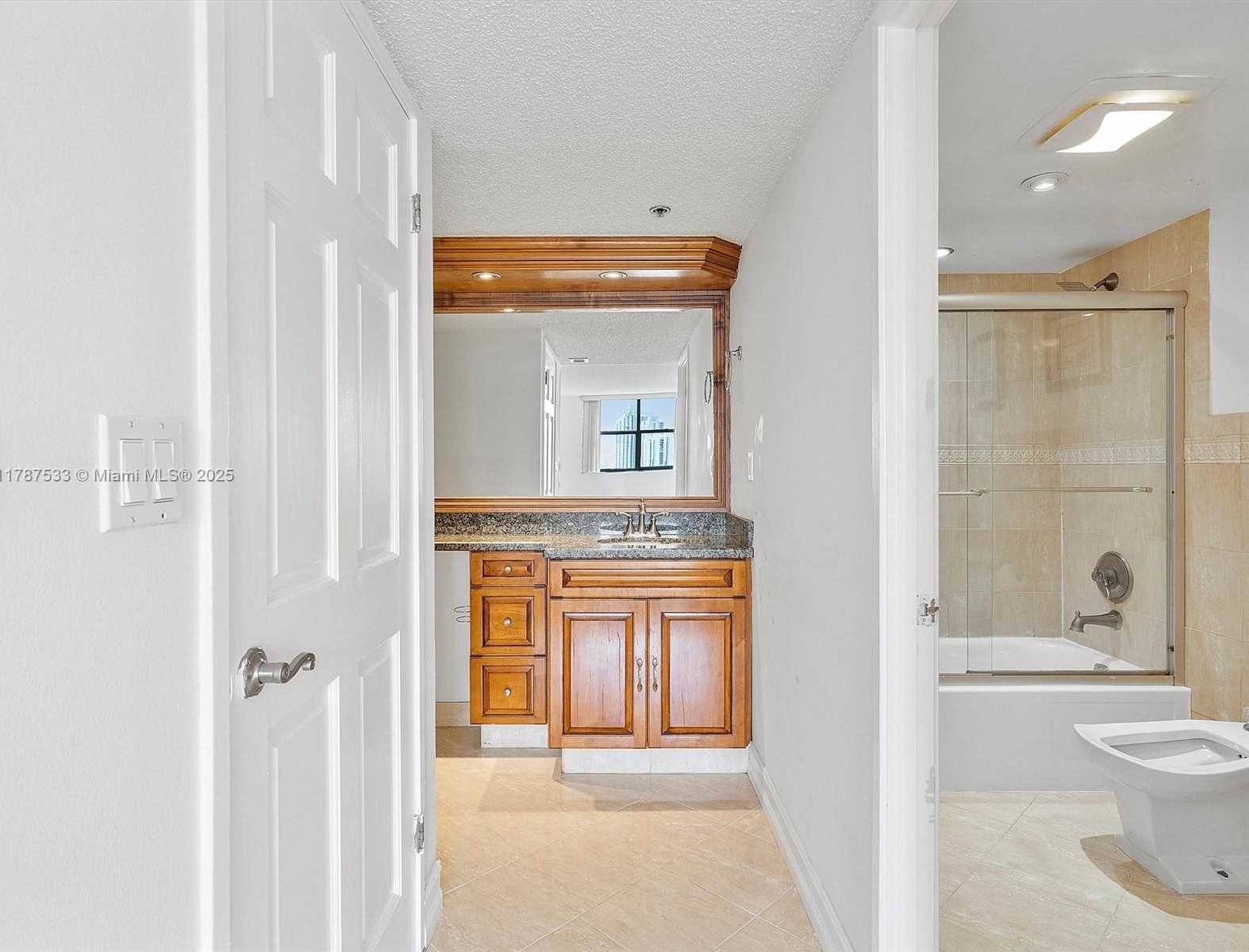 Small Image of 210 174TH ST #2005, Sunny Isles Beach Number 27