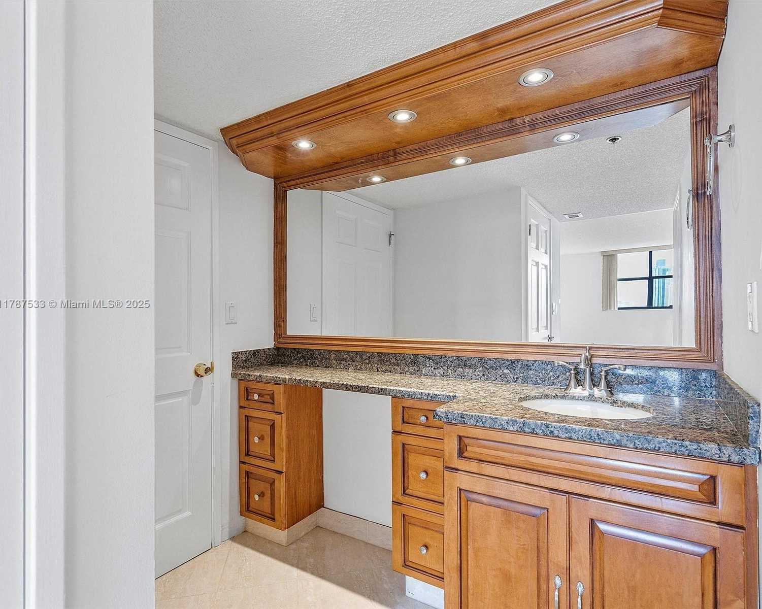 Small Image of 210 174TH ST #2005, Sunny Isles Beach Number 29