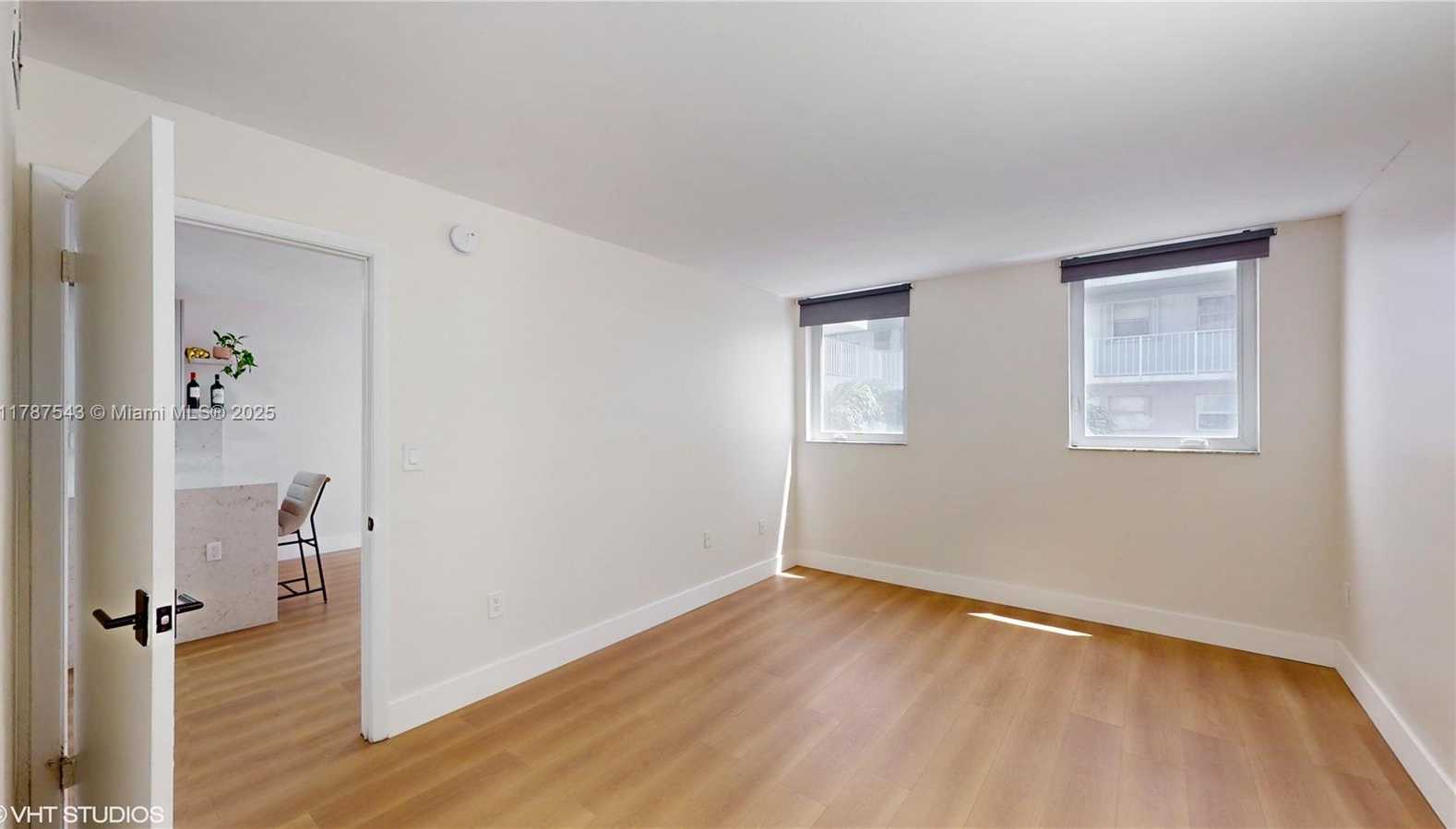 Small Image of 1666 WEST AVE #305, Miami Beach Number 12