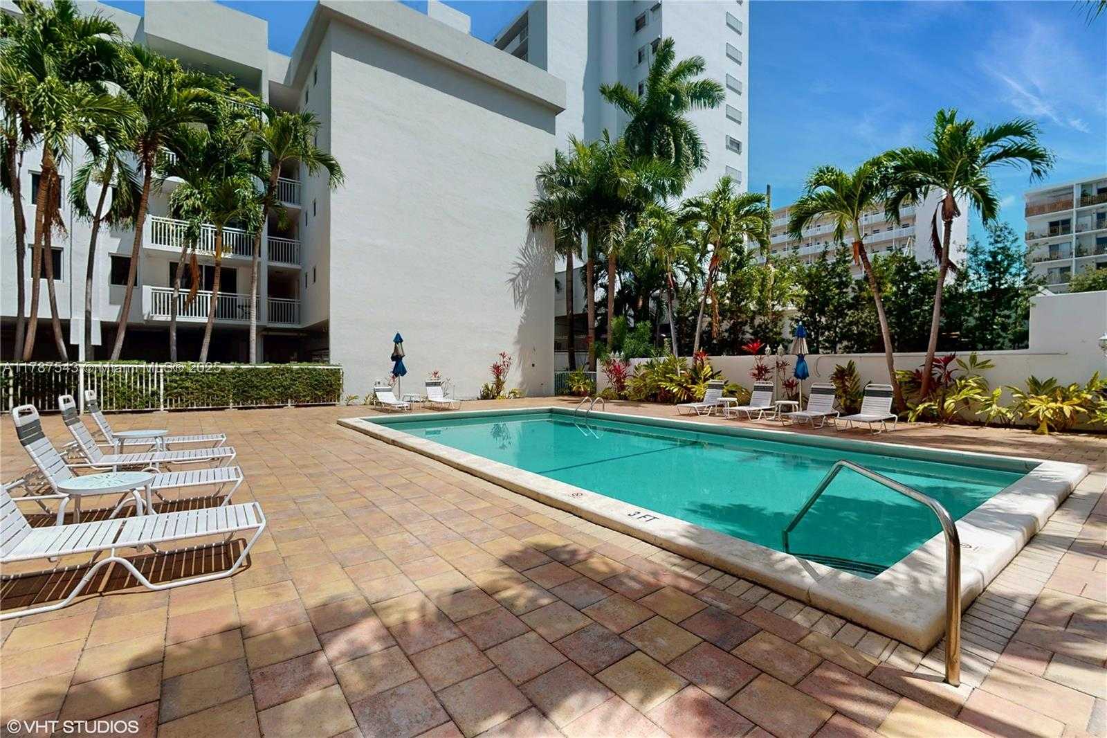 Small Image of 1666 WEST AVE #305, Miami Beach Number 26