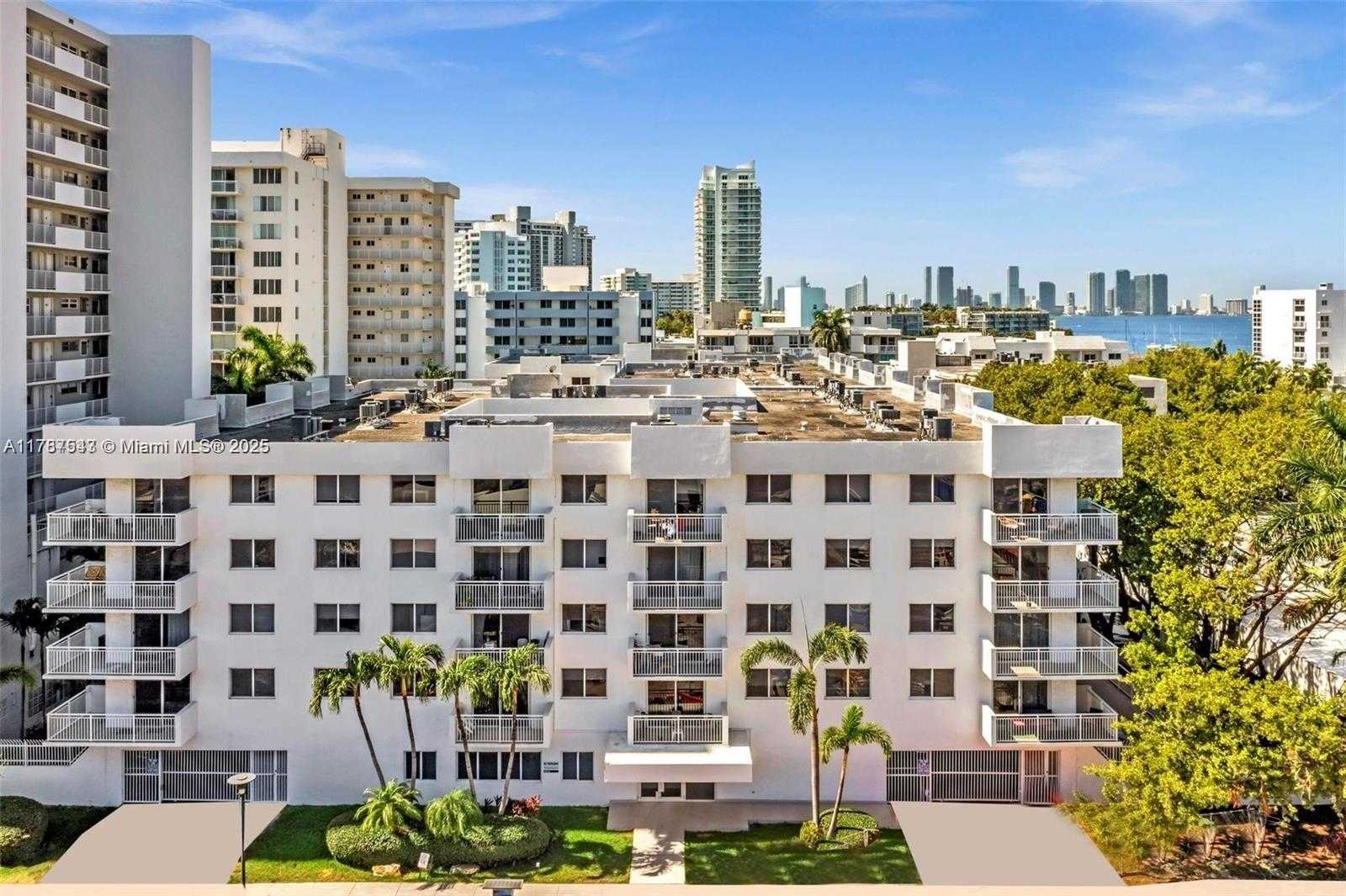 Small Image of 1666 WEST AVE #305, Miami Beach Number 28