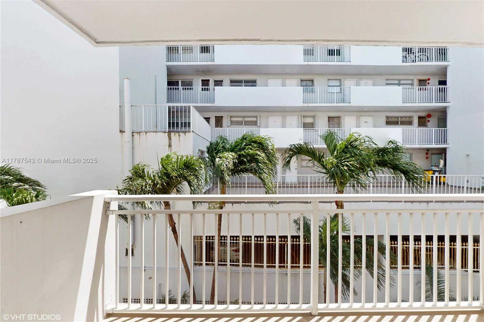 Small Image of 1666 WEST AVE #305, Miami Beach Number 9