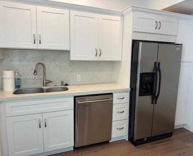 Small Image of 4200 HILLCREST DR #1017, Hollywood Number 15