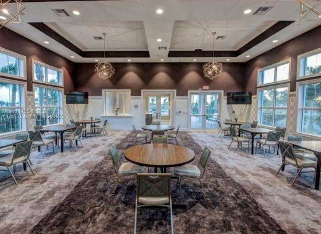 Small Image of 4200 HILLCREST DR #1017, Hollywood Number 20