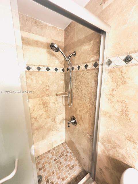 Small Image of 4200 HILLCREST DR #1017, Hollywood Number 33