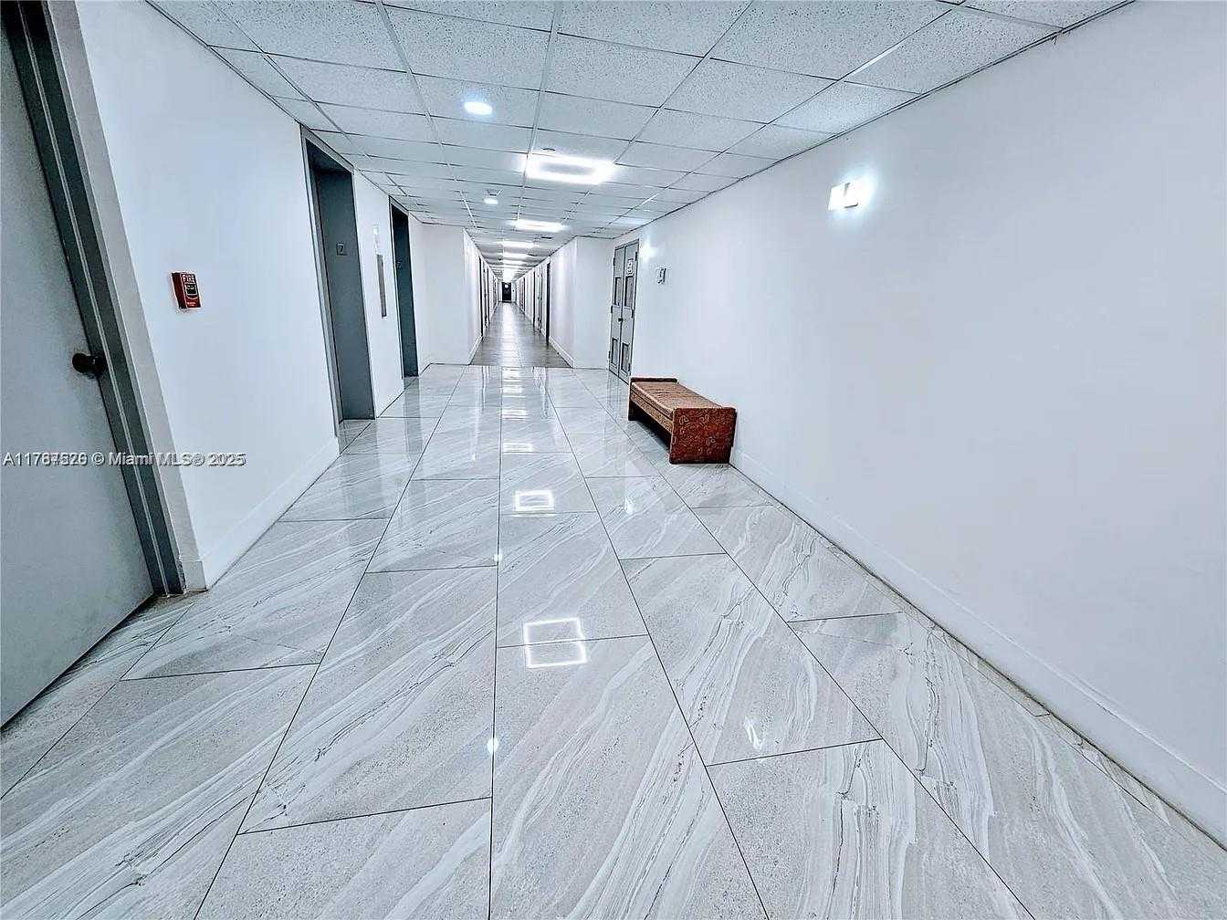 Small Image of 4200 HILLCREST DR #1017, Hollywood Number 4