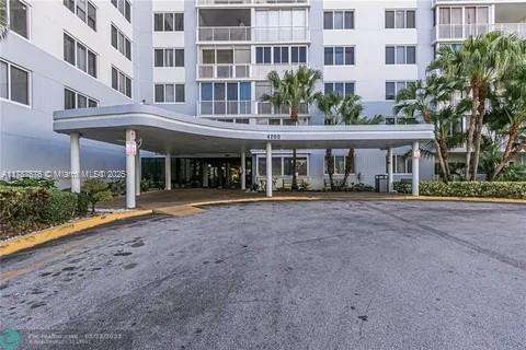 Small Image of 4200 HILLCREST DR #1017, Hollywood Number 40