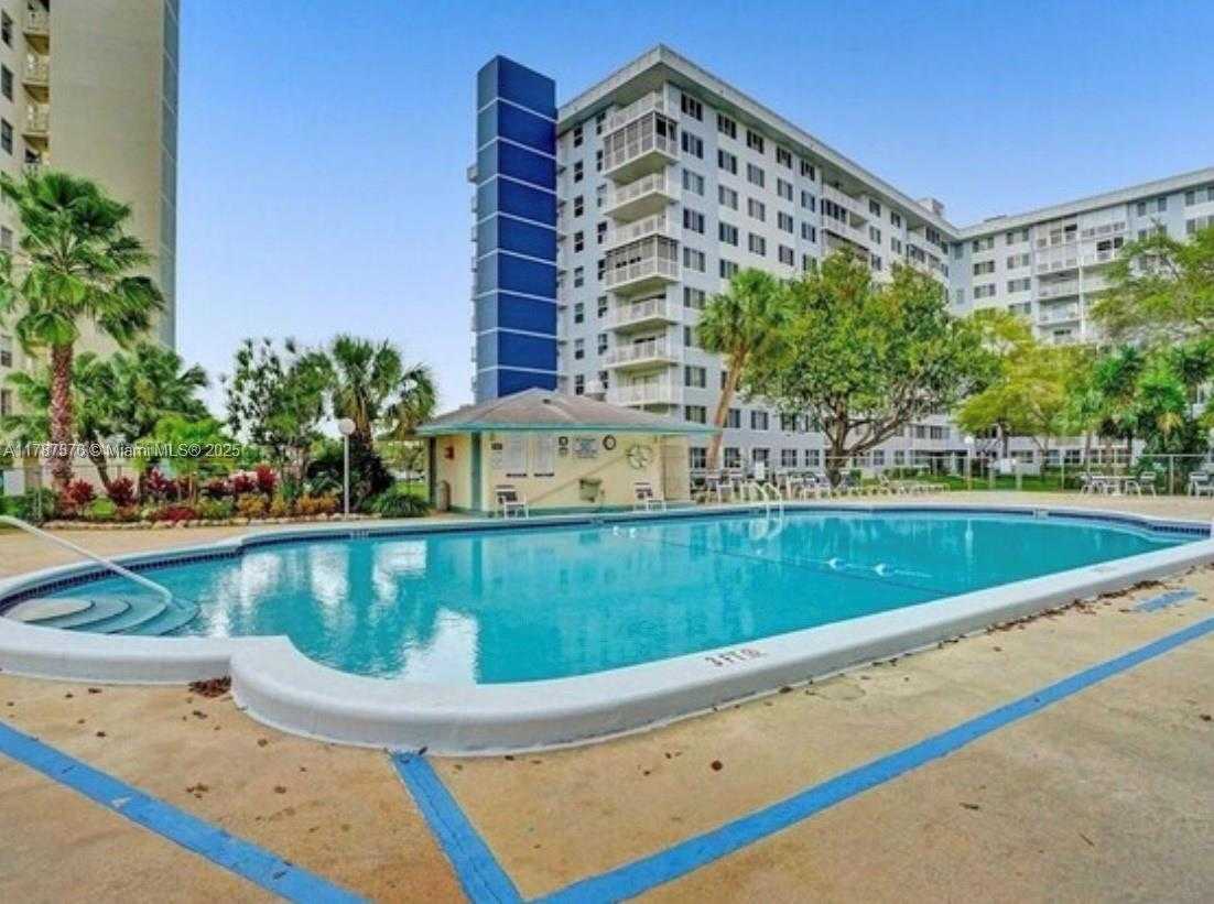 Small Image of 4200 HILLCREST DR #1017, Hollywood Number 47