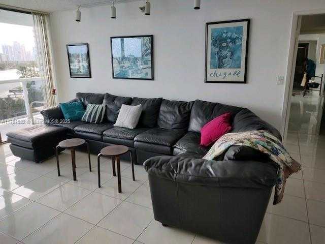 Small Image of 20515 EAST COUNTRY CLUB DR #646, Aventura Number 5
