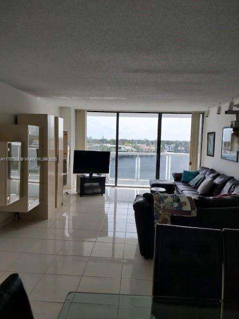 Small Image of 20515 EAST COUNTRY CLUB DR #646, Aventura Number 8