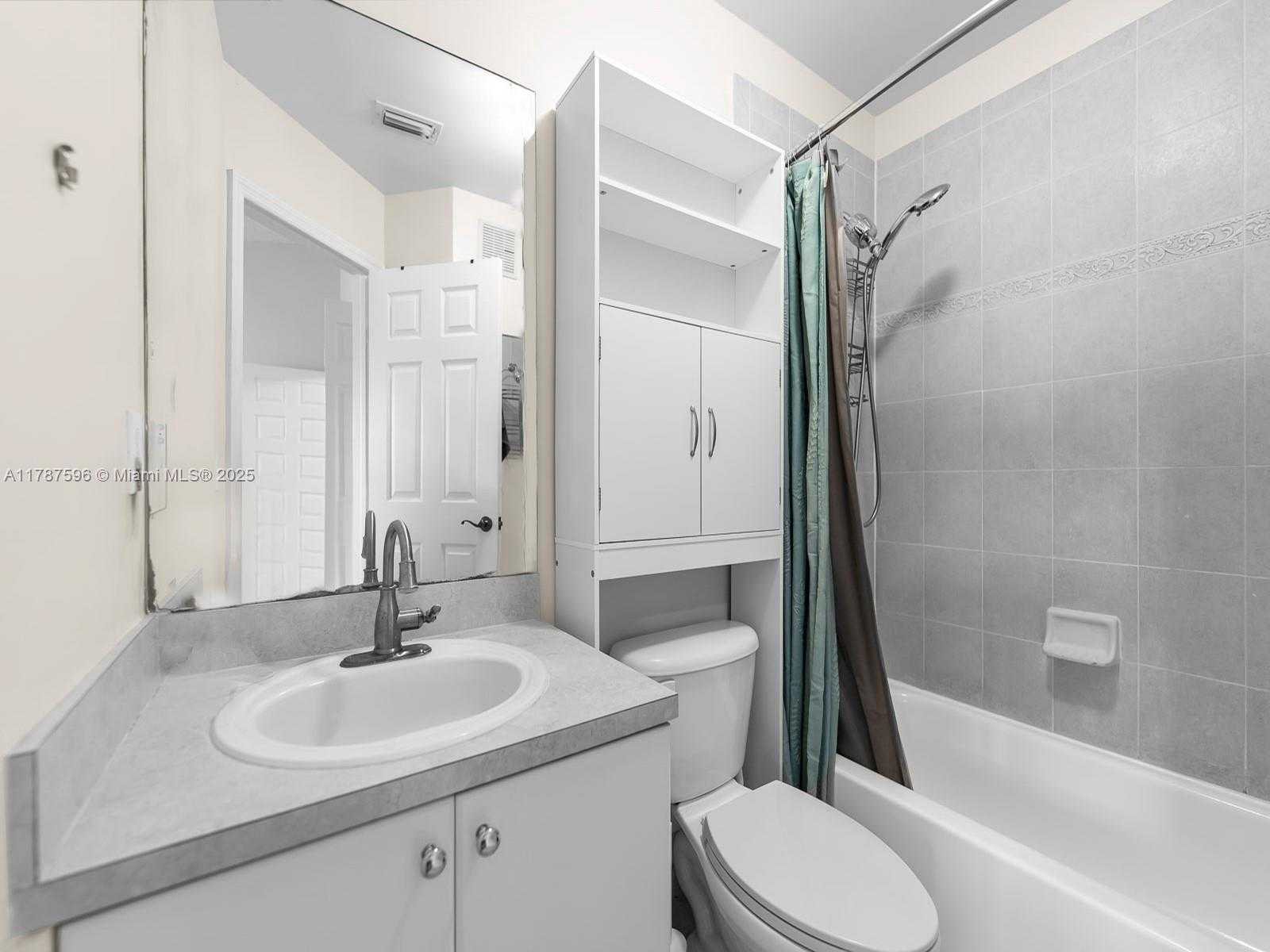 Small Image of 2308 SOUTH EAST 24TH AVE #2308, Homestead Number 19