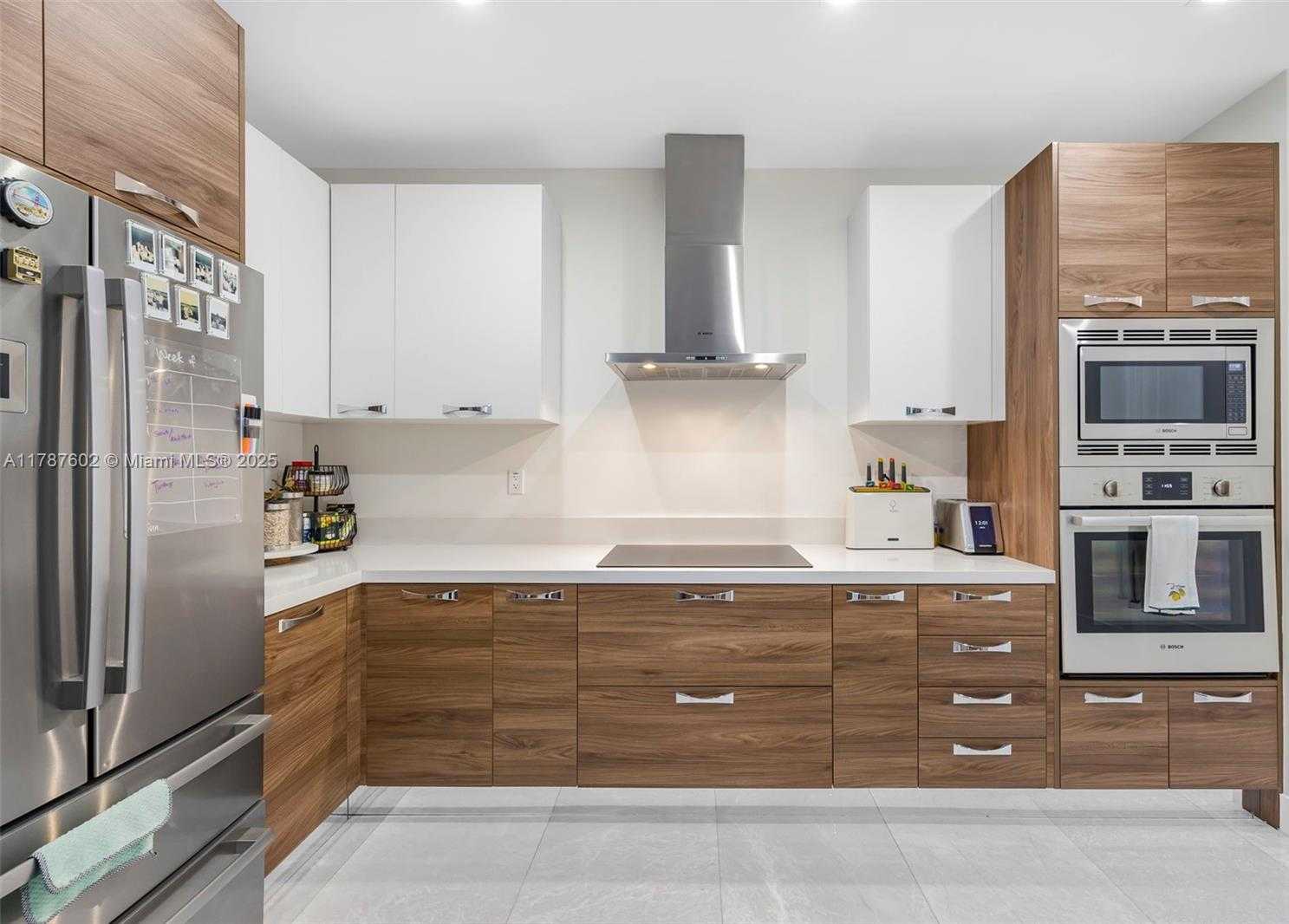 Small Image of 718 VALENCIA AVE #206, Coral Gables Number 15