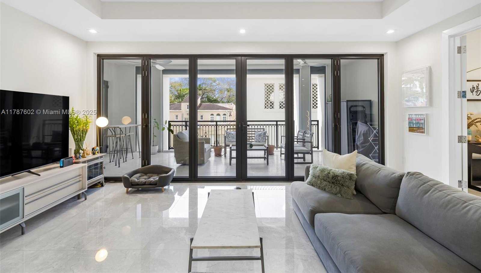 Small Image of 718 VALENCIA AVE #206, Coral Gables Number 20