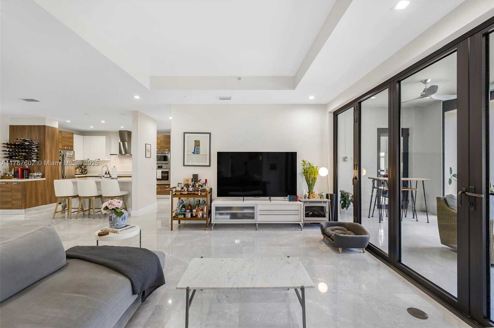 Small Image of 718 VALENCIA AVE #206, Coral Gables Number 22