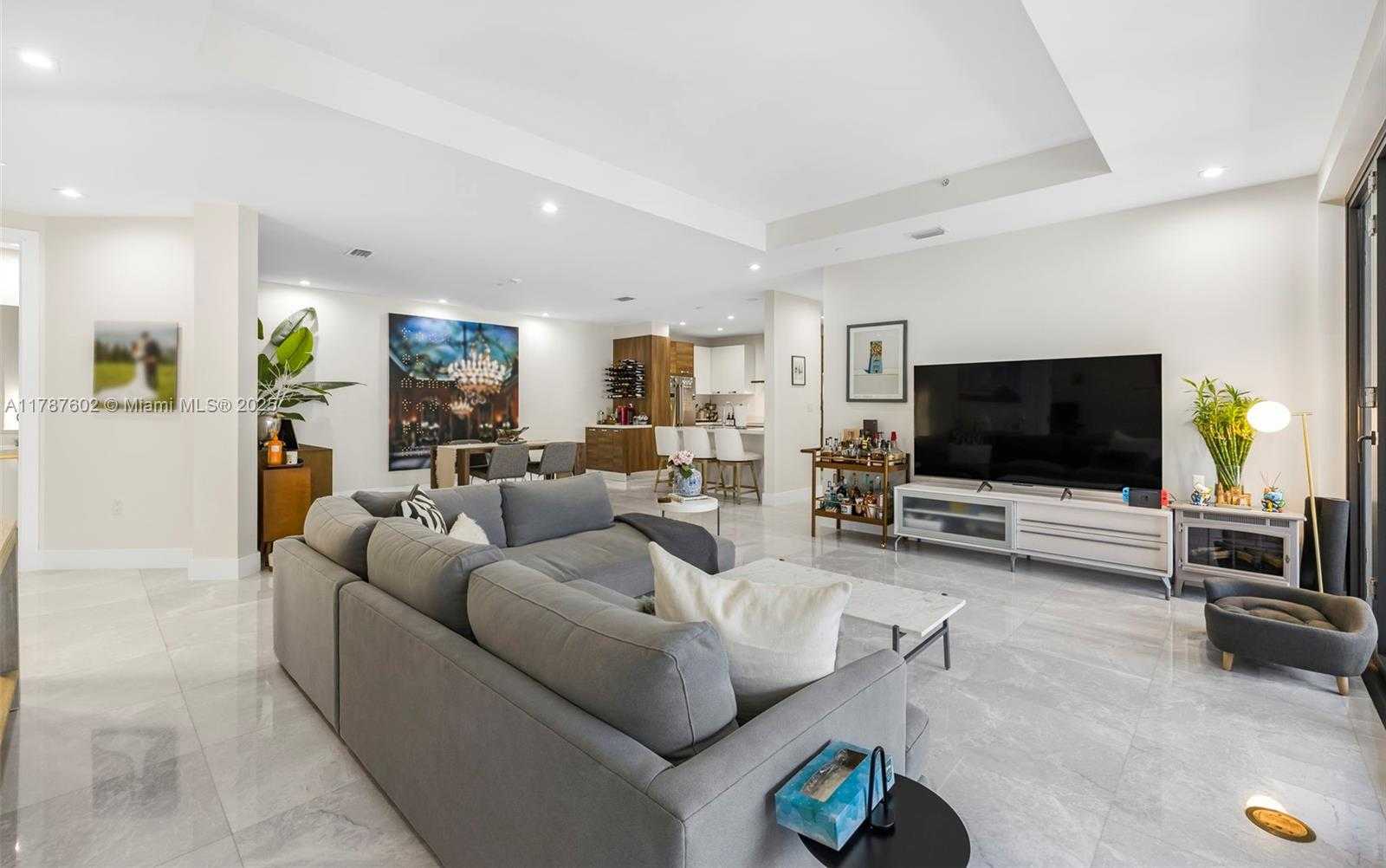 Small Image of 718 VALENCIA AVE #206, Coral Gables Number 23
