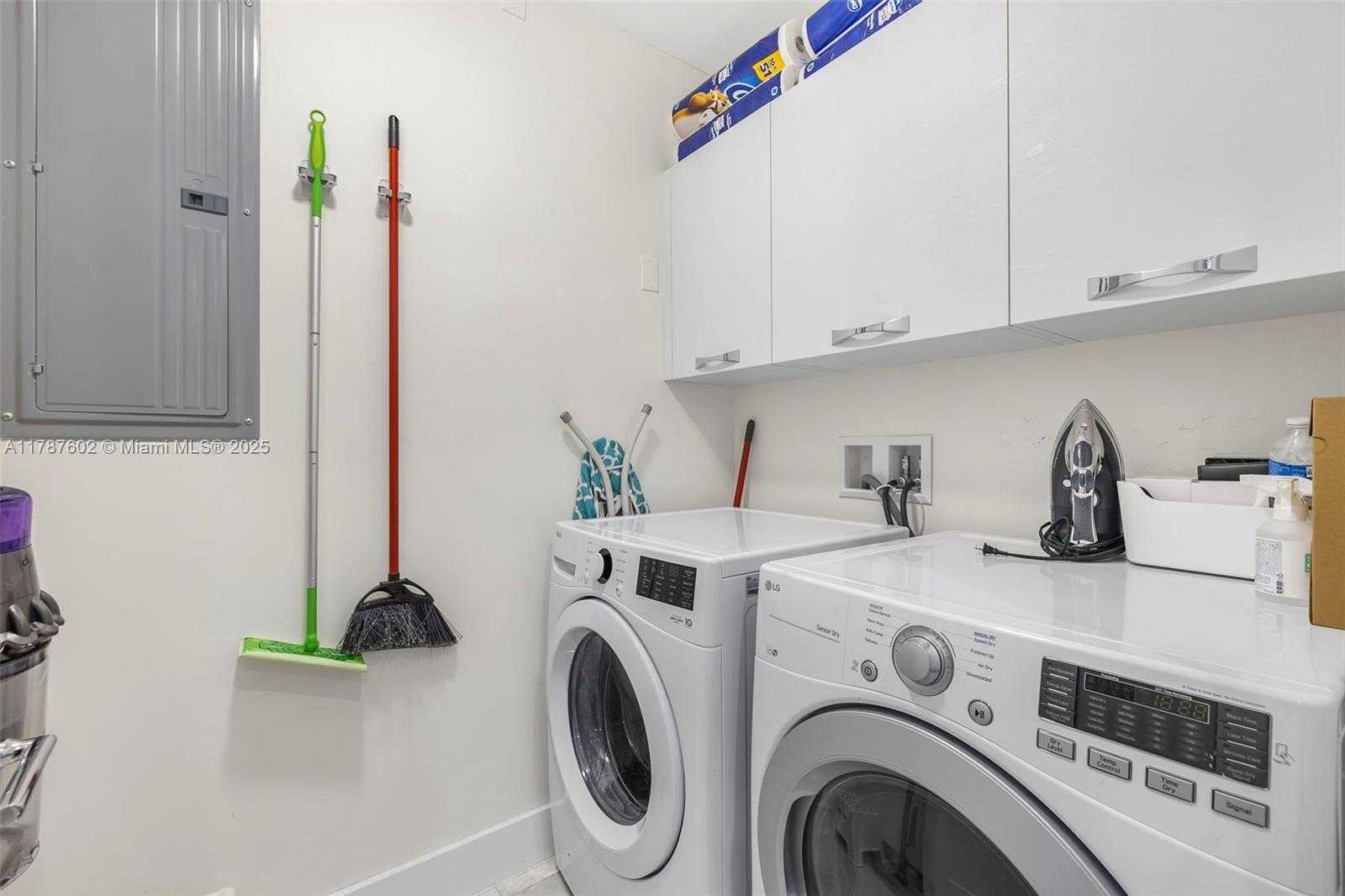 Small Image of 718 VALENCIA AVE #206, Coral Gables Number 29