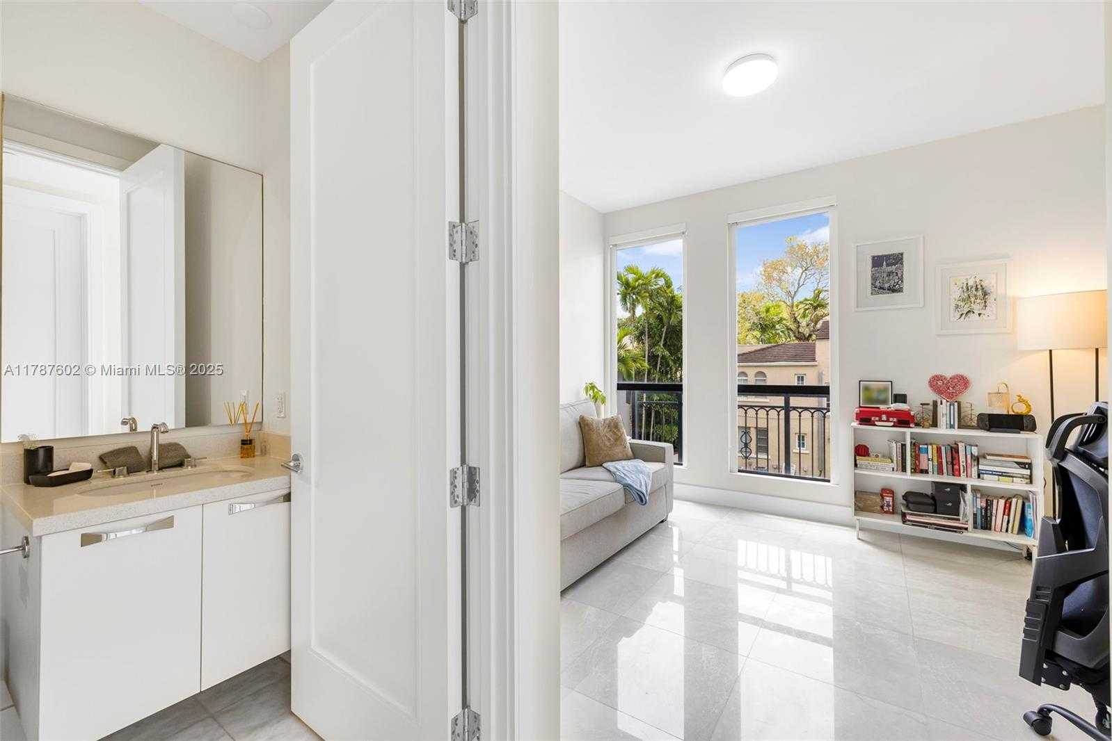Small Image of 718 VALENCIA AVE #206, Coral Gables Number 33