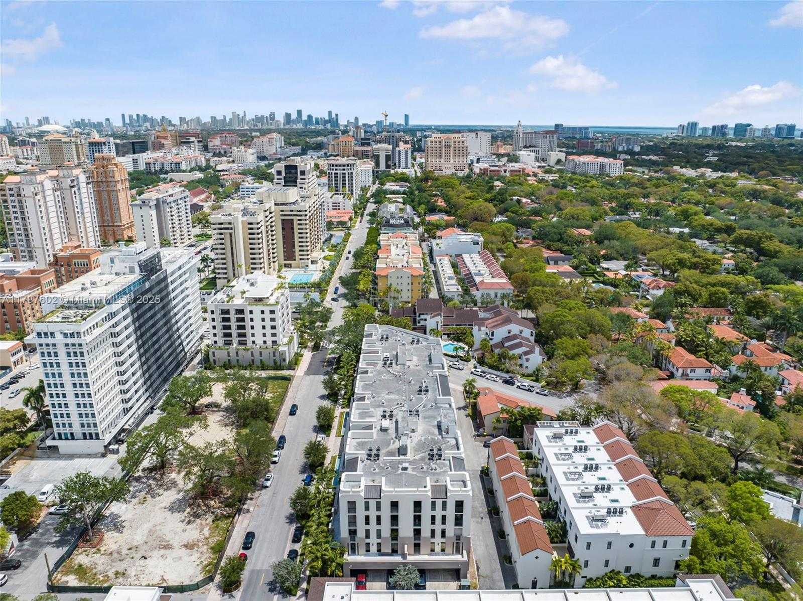 Small Image of 718 VALENCIA AVE #206, Coral Gables Number 56