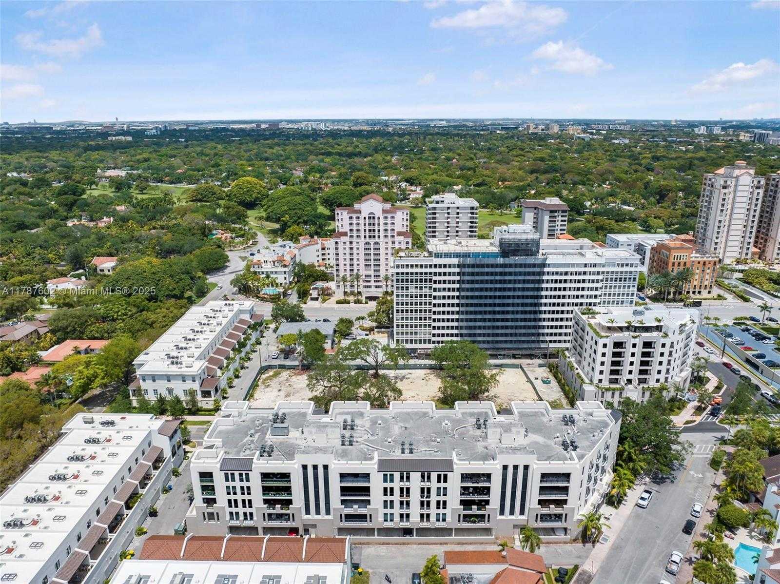 Small Image of 718 VALENCIA AVE #206, Coral Gables Number 58