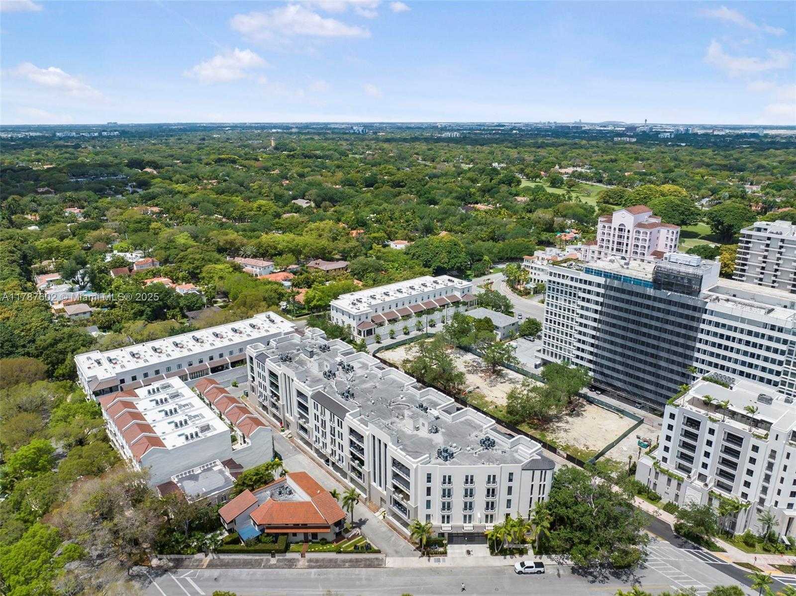 Small Image of 718 VALENCIA AVE #206, Coral Gables Number 59