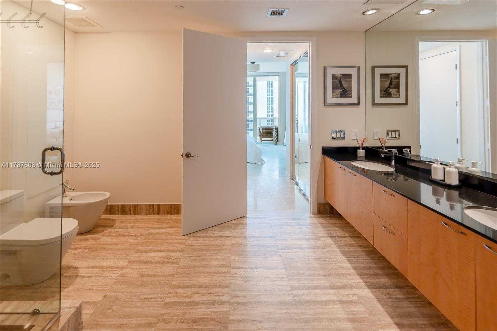 Small Image of 15901 COLLINS AVE #2502, Sunny Isles Beach Number 10
