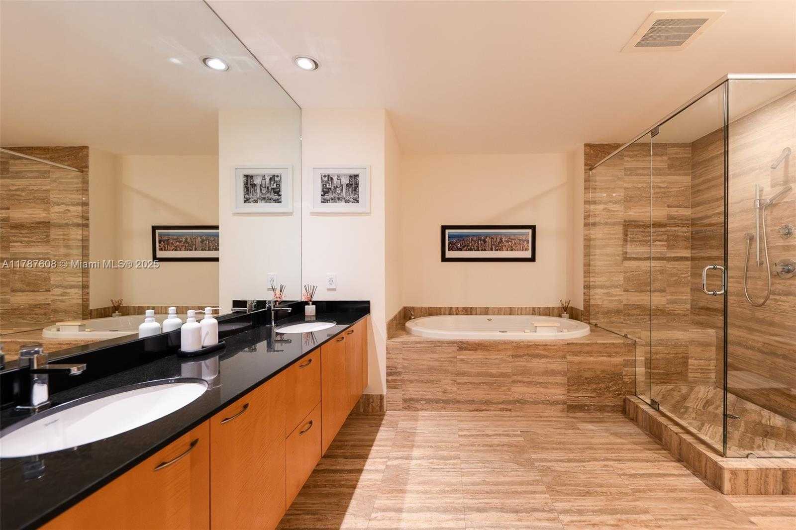 Small Image of 15901 COLLINS AVE #2502, Sunny Isles Beach Number 12
