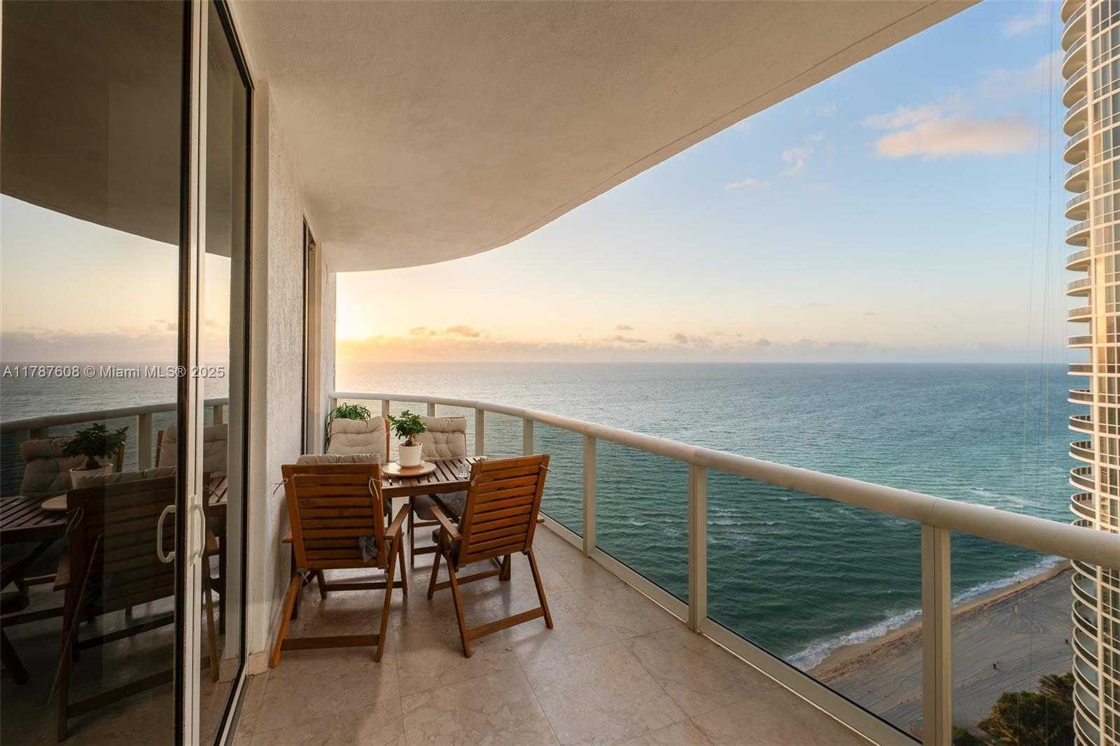 Small Image of 15901 COLLINS AVE #2502, Sunny Isles Beach Number 2
