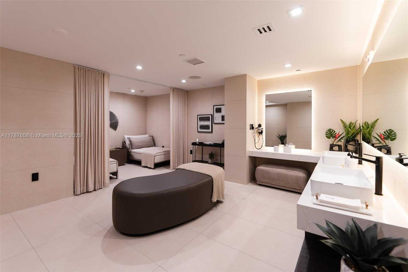 Small Image of 15901 COLLINS AVE #2502, Sunny Isles Beach Number 26