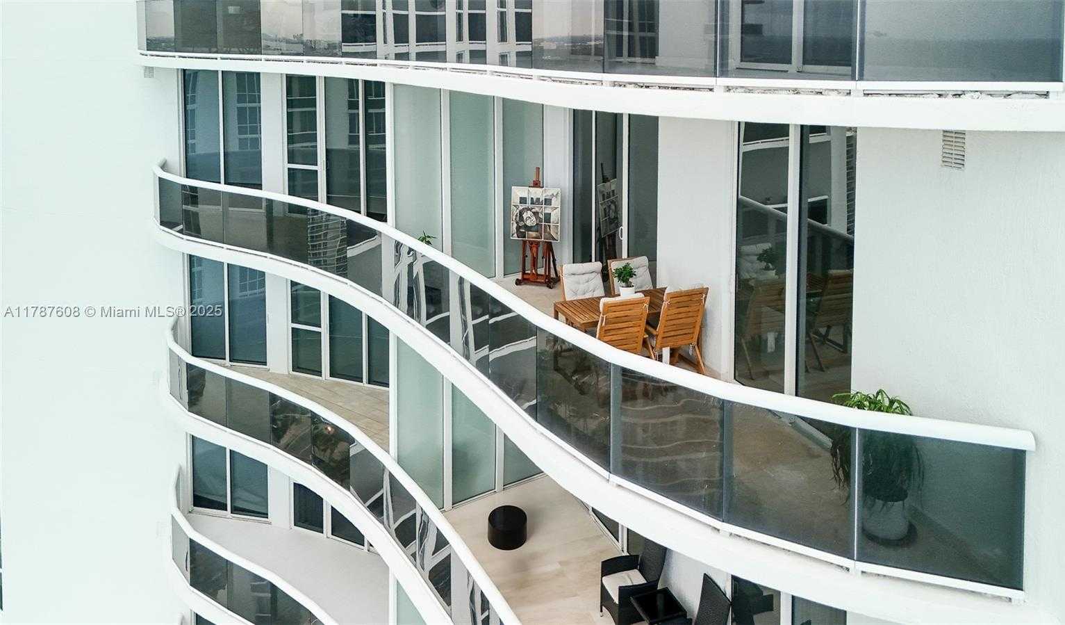 Small Image of 15901 COLLINS AVE #2502, Sunny Isles Beach Number 32