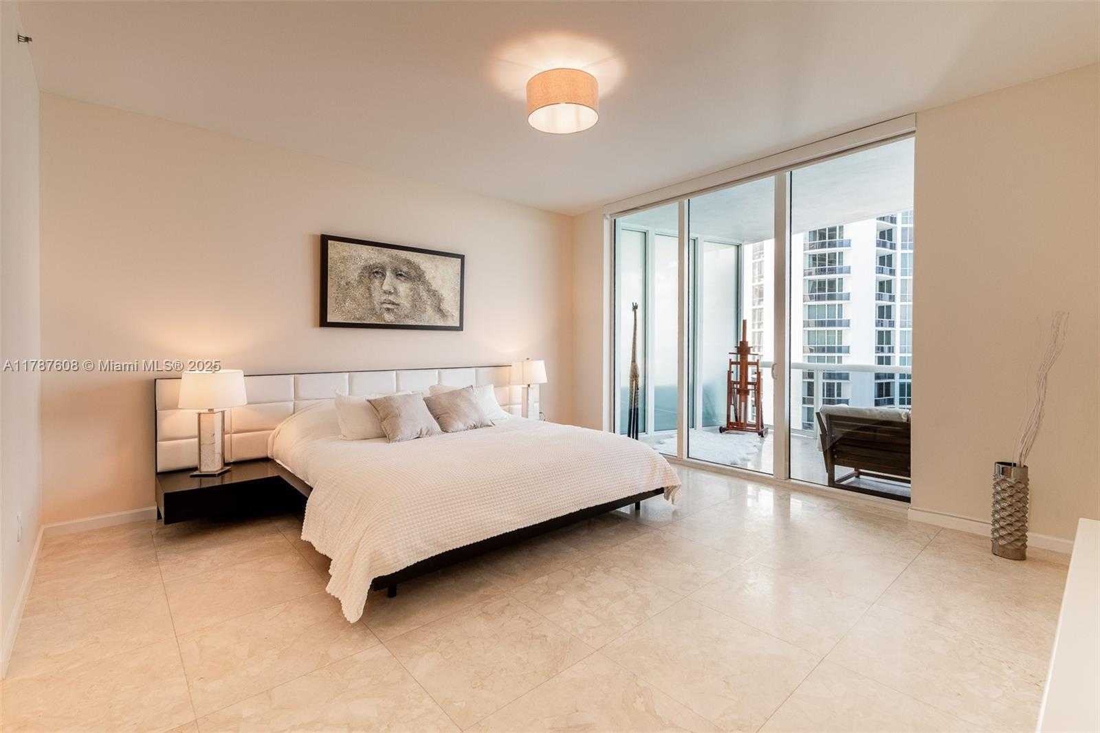 Small Image of 15901 COLLINS AVE #2502, Sunny Isles Beach Number 38