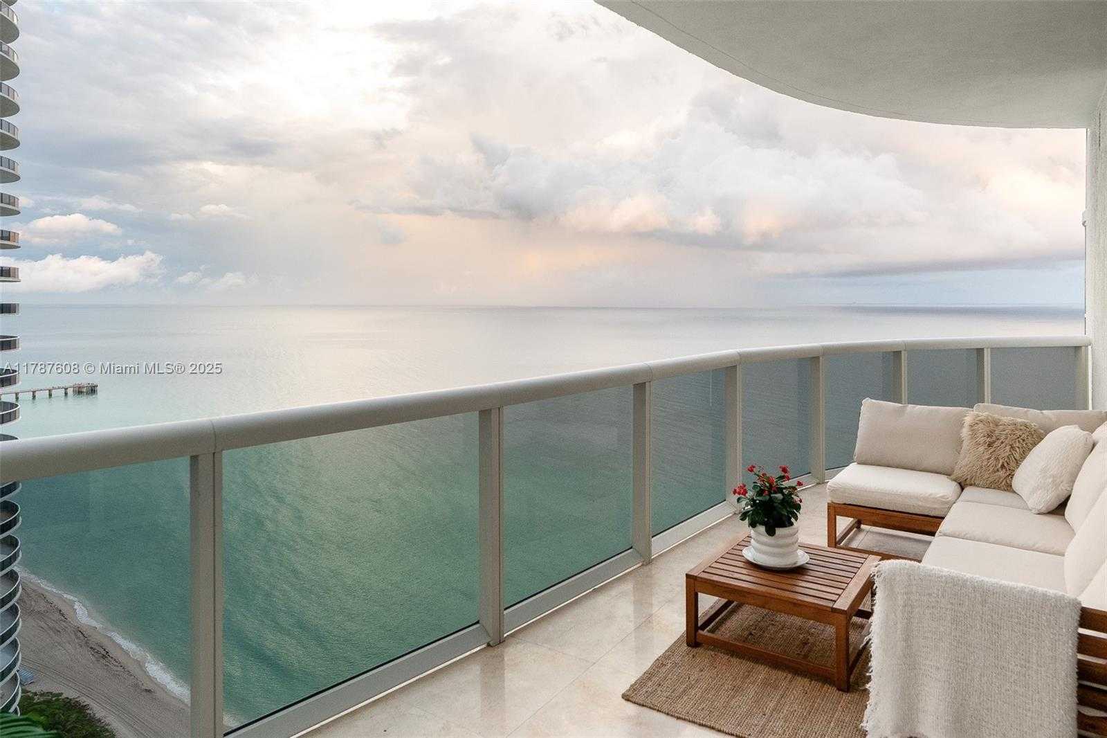 Small Image of 15901 COLLINS AVE #2502, Sunny Isles Beach Number 49