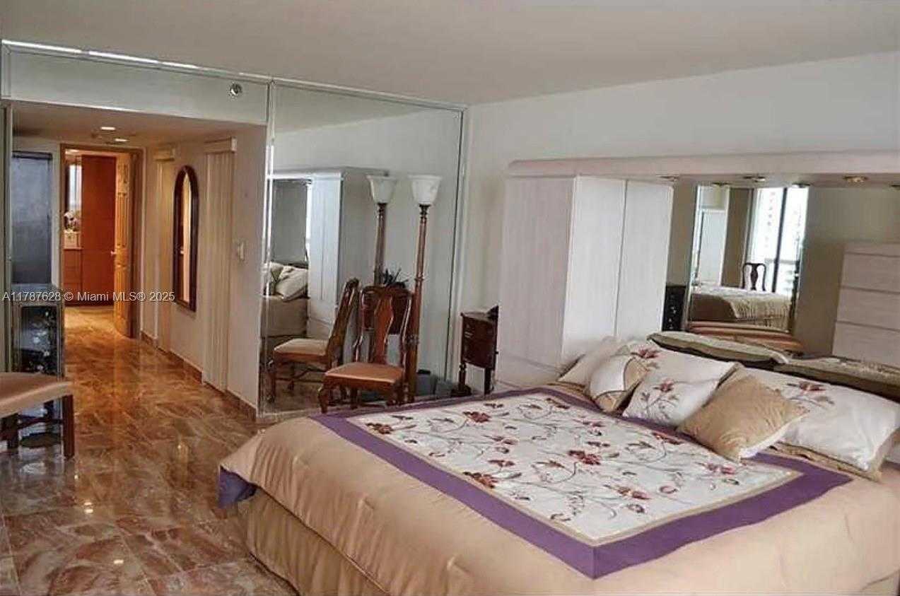 Small Image of 1717 NORTH BAYSHORE DR #A-1734, Miami Number 15