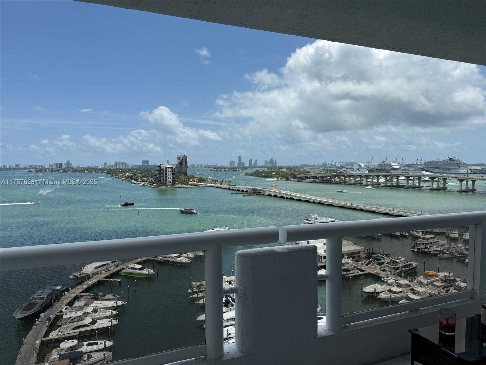 Small Image of 1717 NORTH BAYSHORE DR #A-1734, Miami Number 3