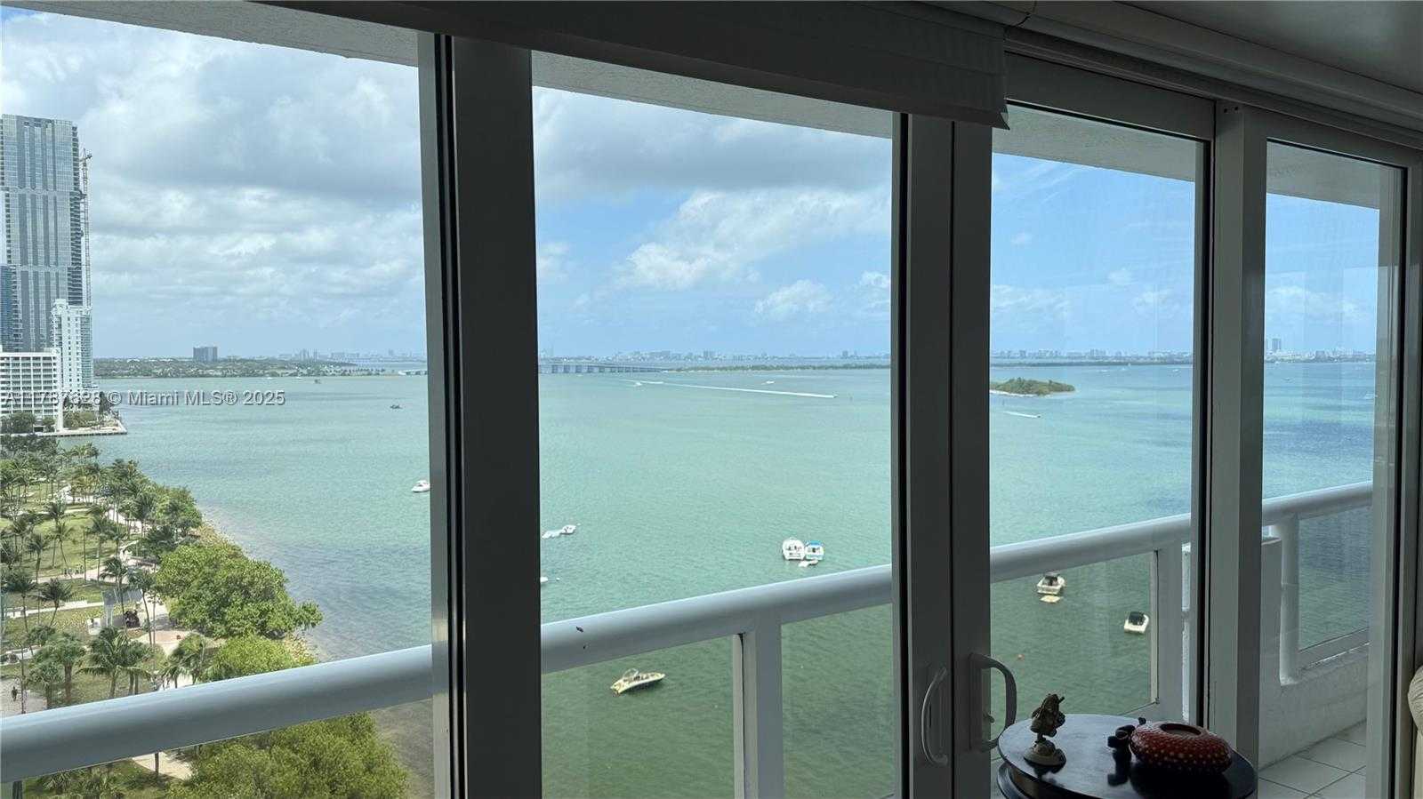 Small Image of 1717 NORTH BAYSHORE DR #A-1734, Miami Number 6